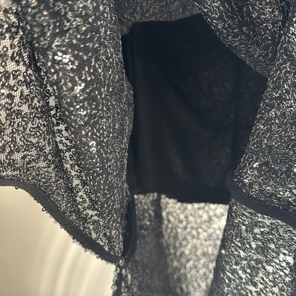 H&M silver/grey sequin skirt - Picture 11 of 11